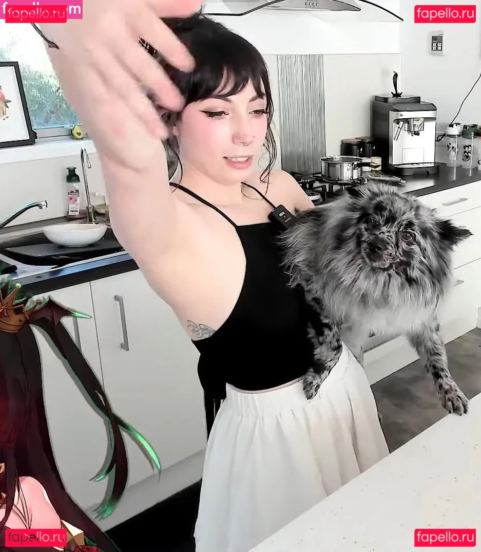 Layna Lazar Onlyfans Photo Gallery 