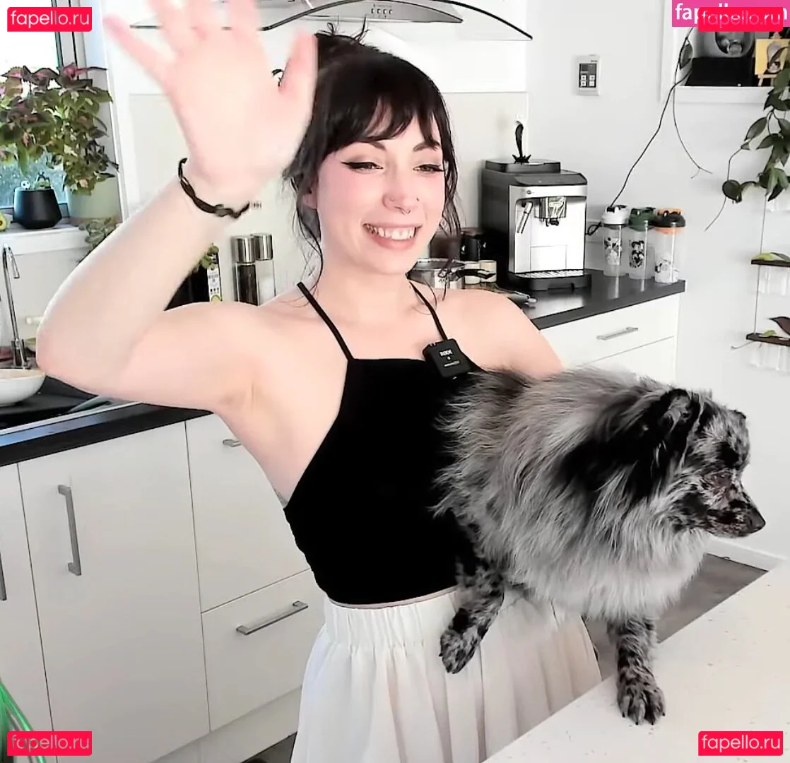 Layna Lazar Onlyfans Photo Gallery 