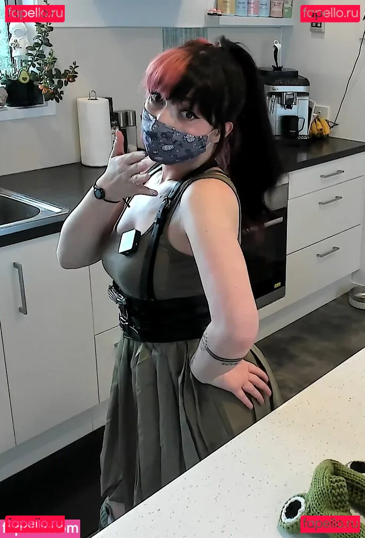 Layna Lazar Onlyfans Photo Gallery 