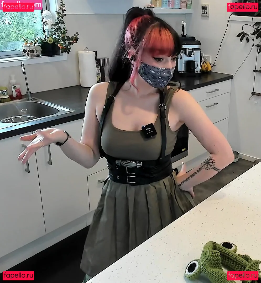 Layna Lazar Onlyfans Photo Gallery 