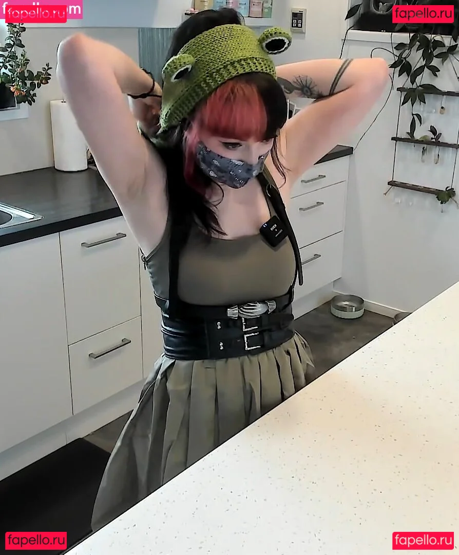 Layna Lazar Onlyfans Photo Gallery 