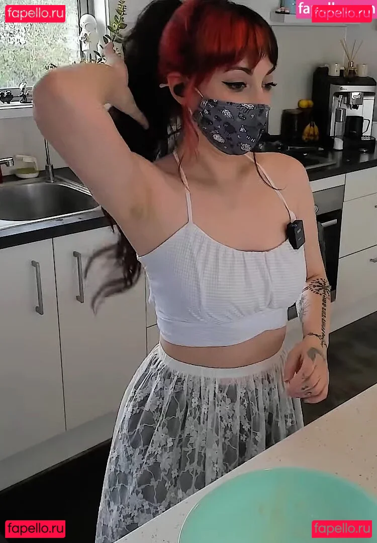 Layna Lazar Onlyfans Photo Gallery 