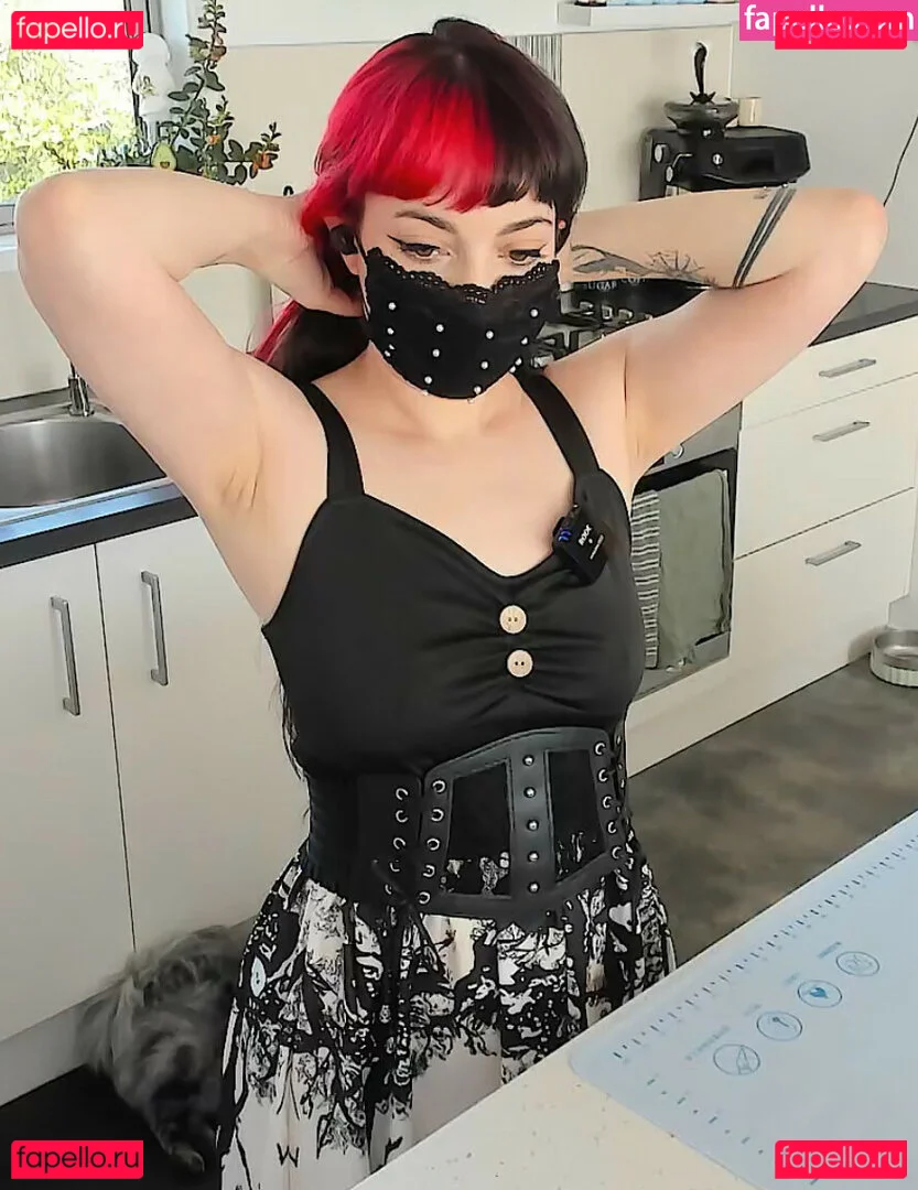 Layna Lazar Onlyfans Photo Gallery 