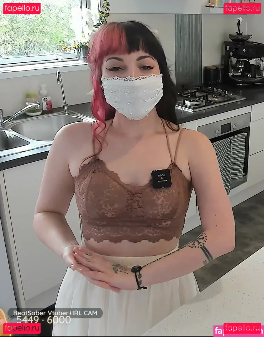 Layna Lazar Onlyfans Photo Gallery 