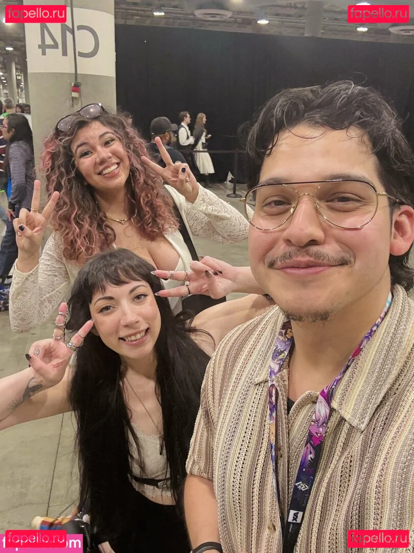 Layna Lazar Onlyfans Photo Gallery 