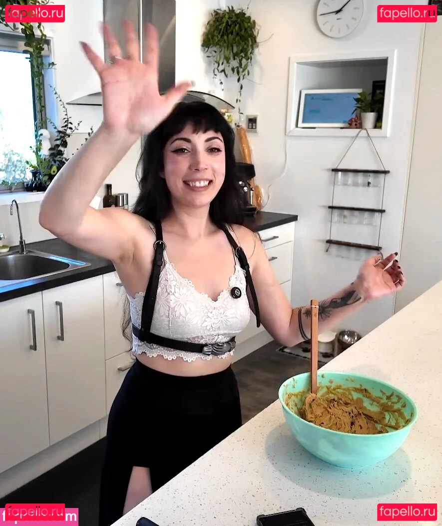 Layna Lazar Onlyfans Photo Gallery 