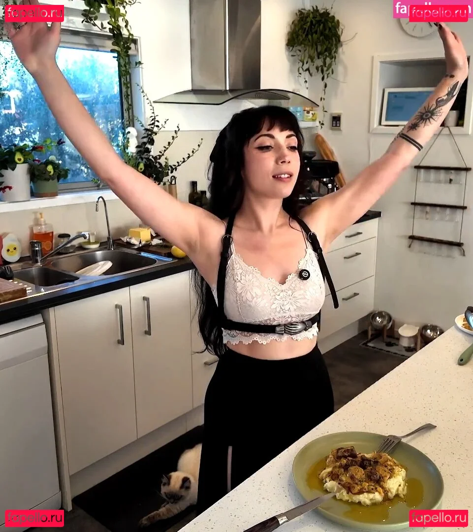 Layna Lazar Onlyfans Photo Gallery 