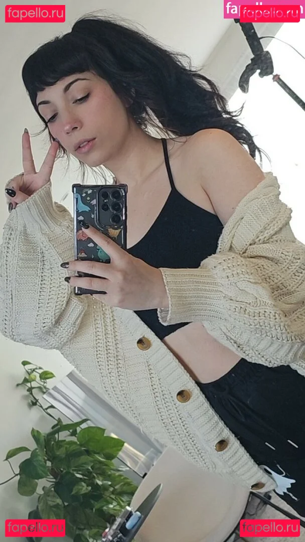 Layna Lazar Onlyfans Photo Gallery 