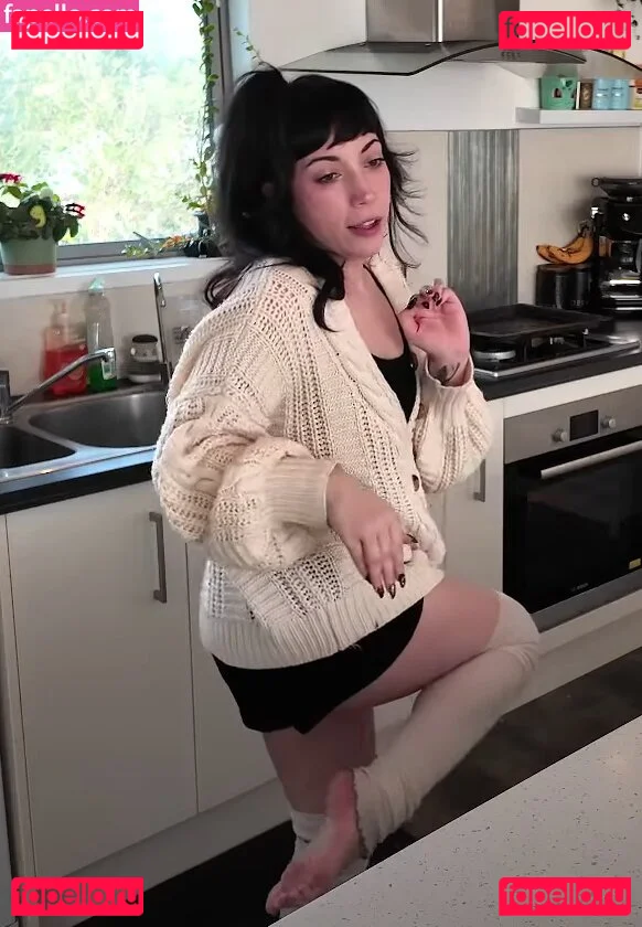 Layna Lazar Onlyfans Photo Gallery 