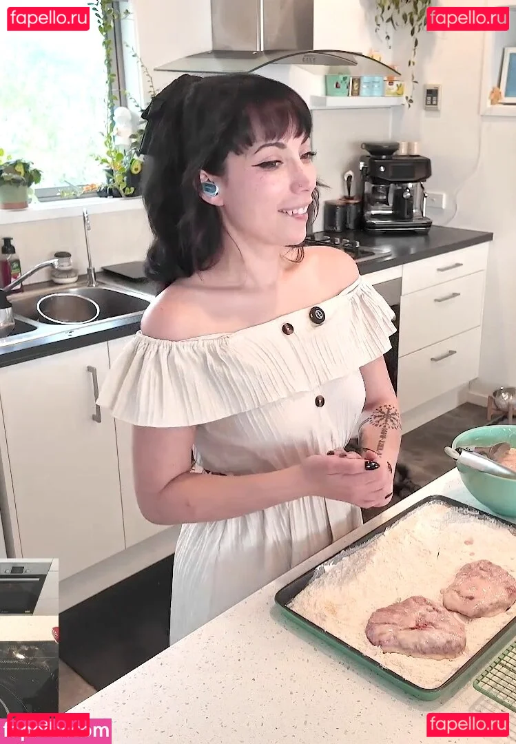 Layna Lazar Onlyfans Photo Gallery 