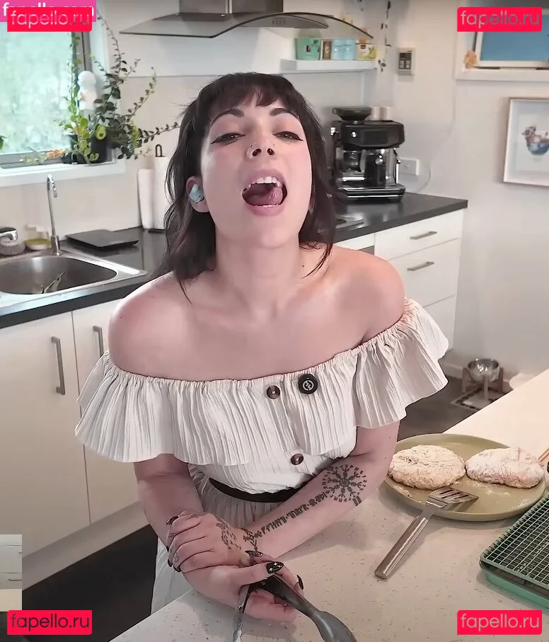 Layna Lazar Onlyfans Photo Gallery 