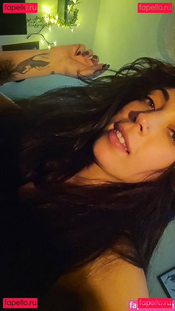 Layna Lazar Onlyfans Photo Gallery 