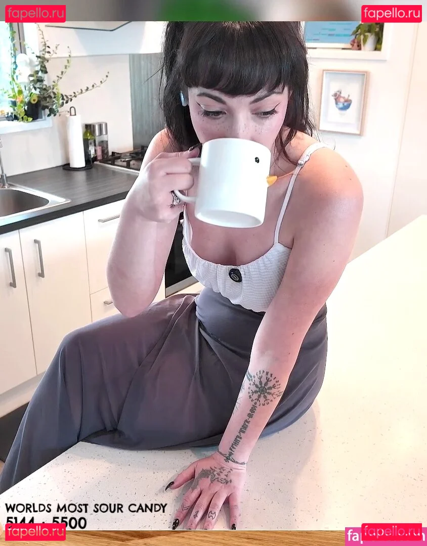 Layna Lazar Onlyfans Photo Gallery 