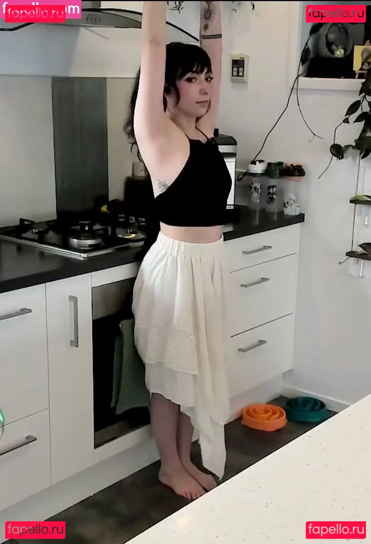 Layna Lazar Onlyfans Photo Gallery 