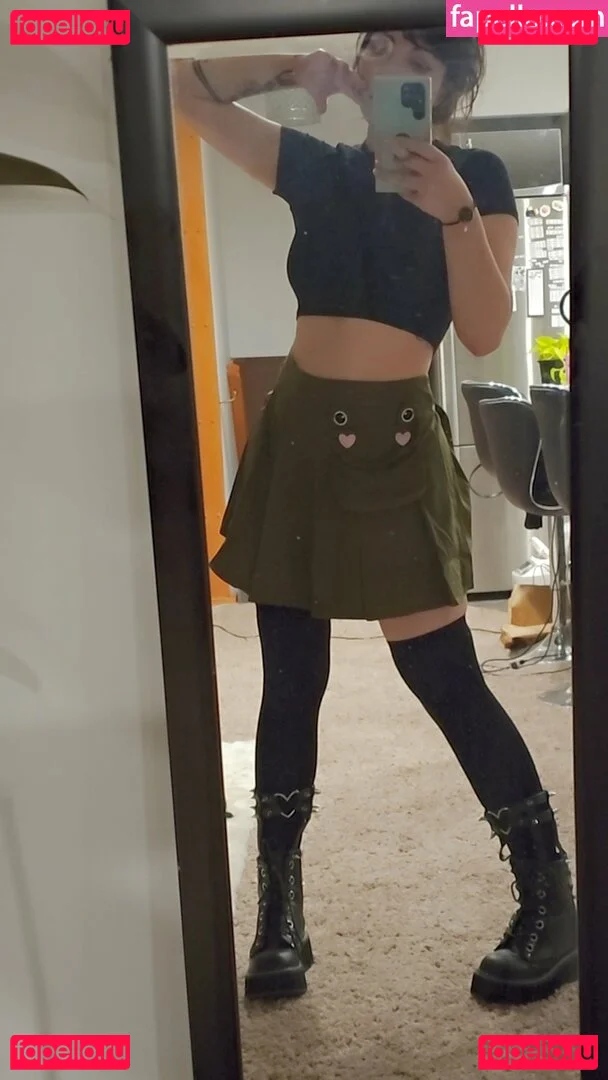 Layna Lazar Onlyfans Photo Gallery 