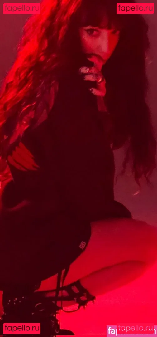 Layna Lazar Onlyfans Photo Gallery 