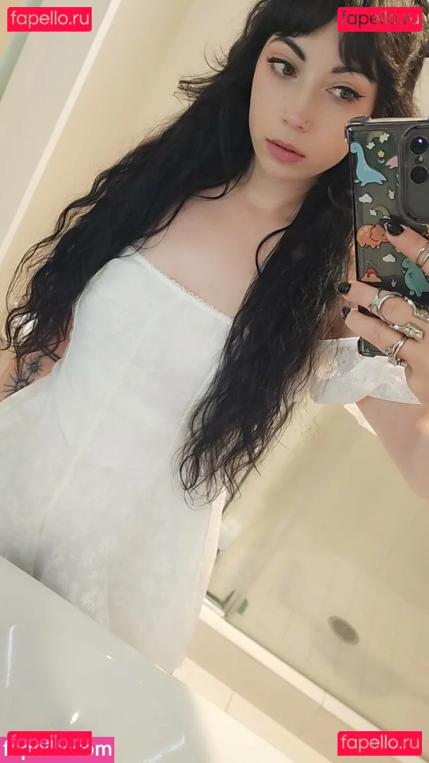 Layna Lazar Onlyfans Photo Gallery 