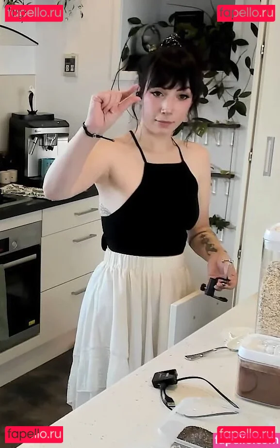 Layna Lazar Onlyfans Photo Gallery 