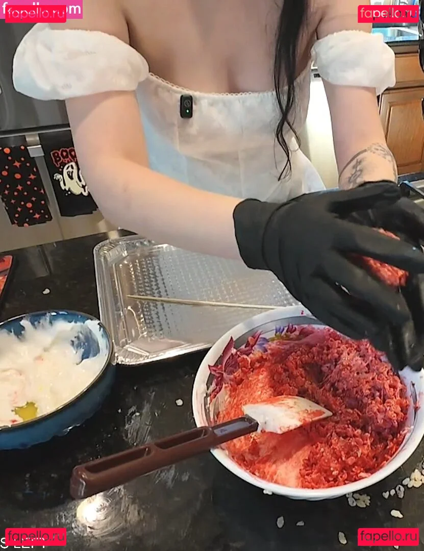 Layna Lazar Onlyfans Photo Gallery 