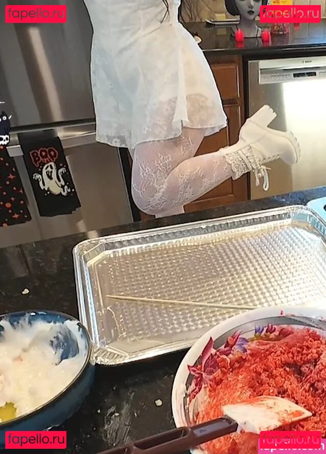 Layna Lazar Onlyfans Photo Gallery 