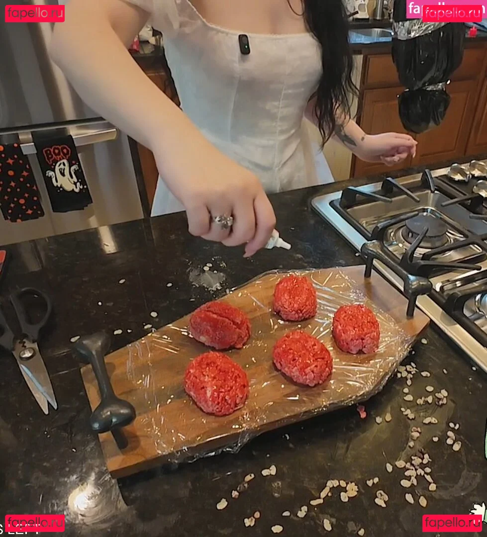 Layna Lazar Onlyfans Photo Gallery 