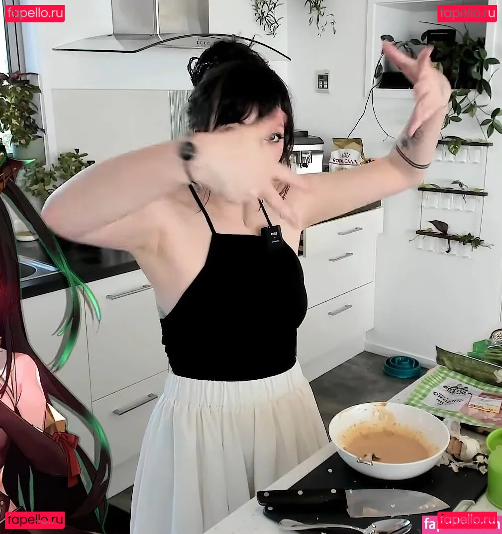 Layna Lazar Onlyfans Photo Gallery 