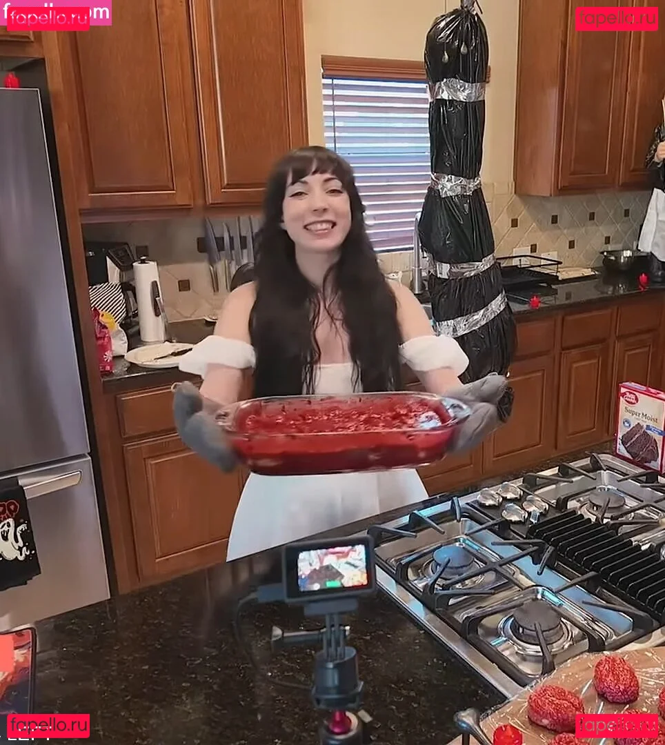 Layna Lazar Onlyfans Photo Gallery 