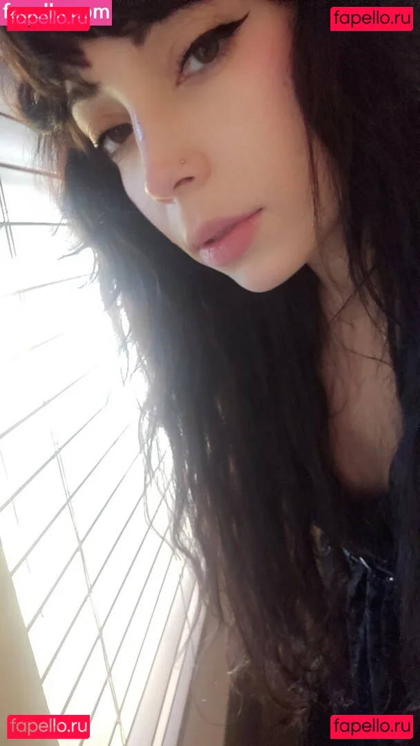 Layna Lazar Onlyfans Photo Gallery 