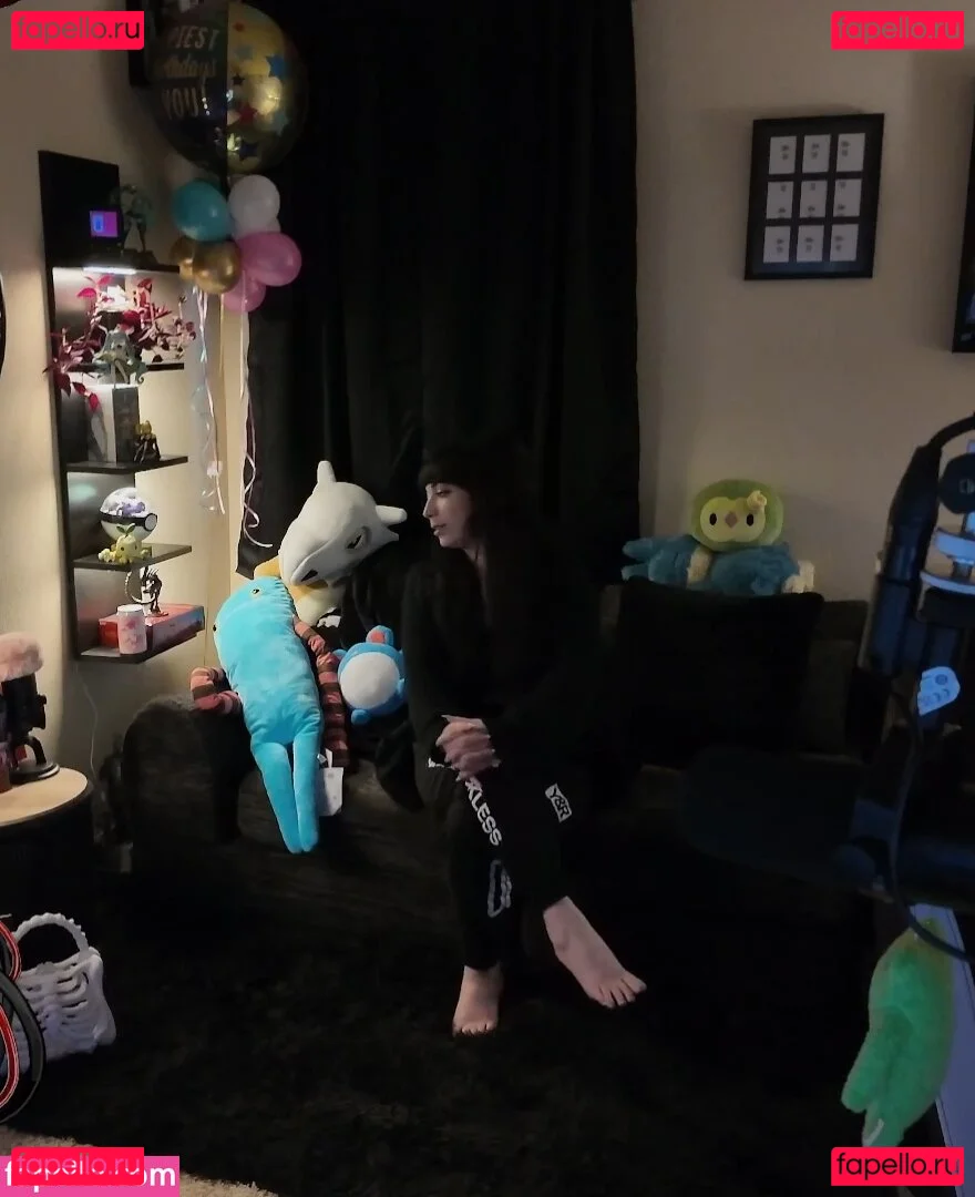 Layna Lazar Onlyfans Photo Gallery 