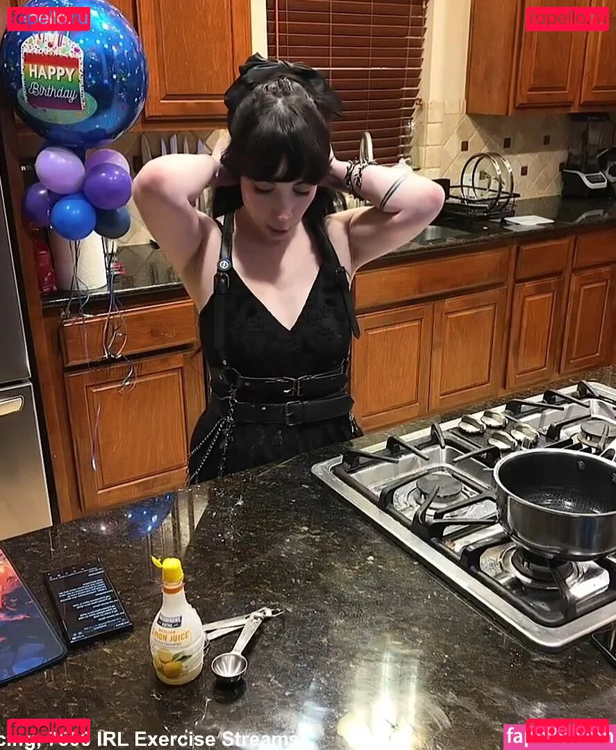 Layna Lazar Onlyfans Photo Gallery 