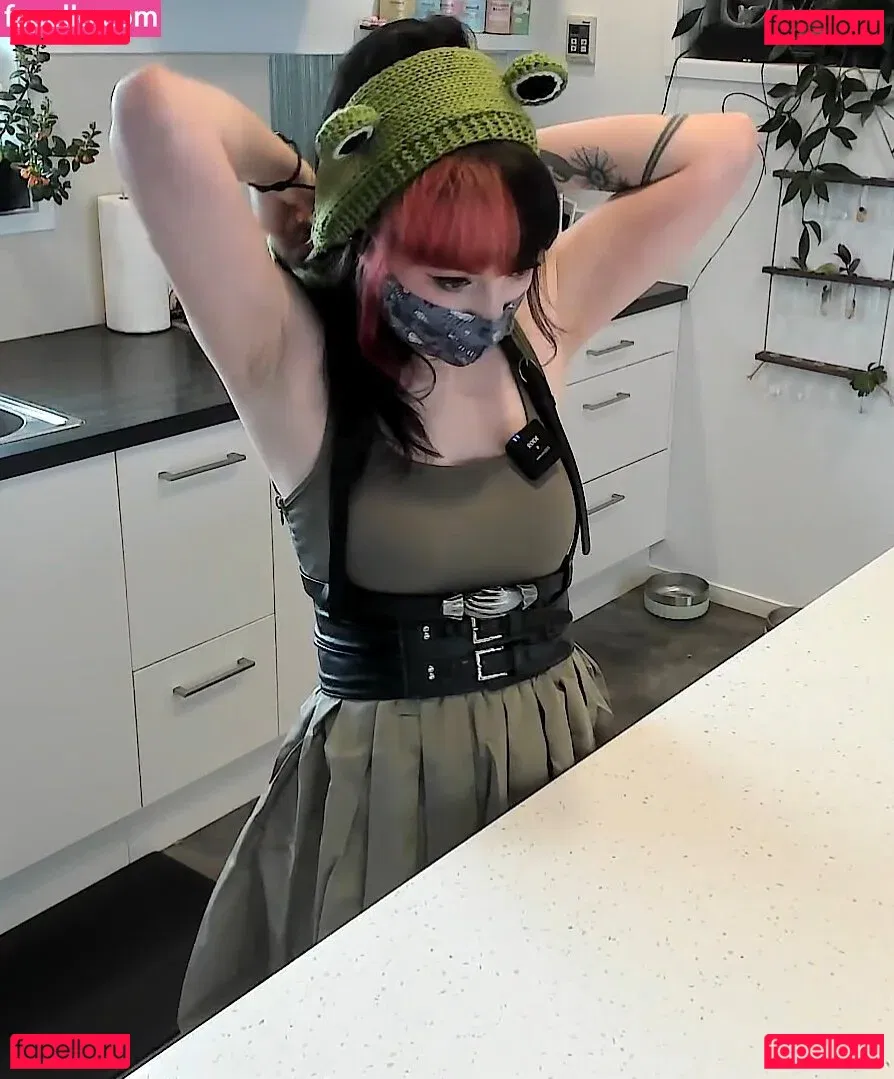 Layna Lazar Onlyfans Photo Gallery 