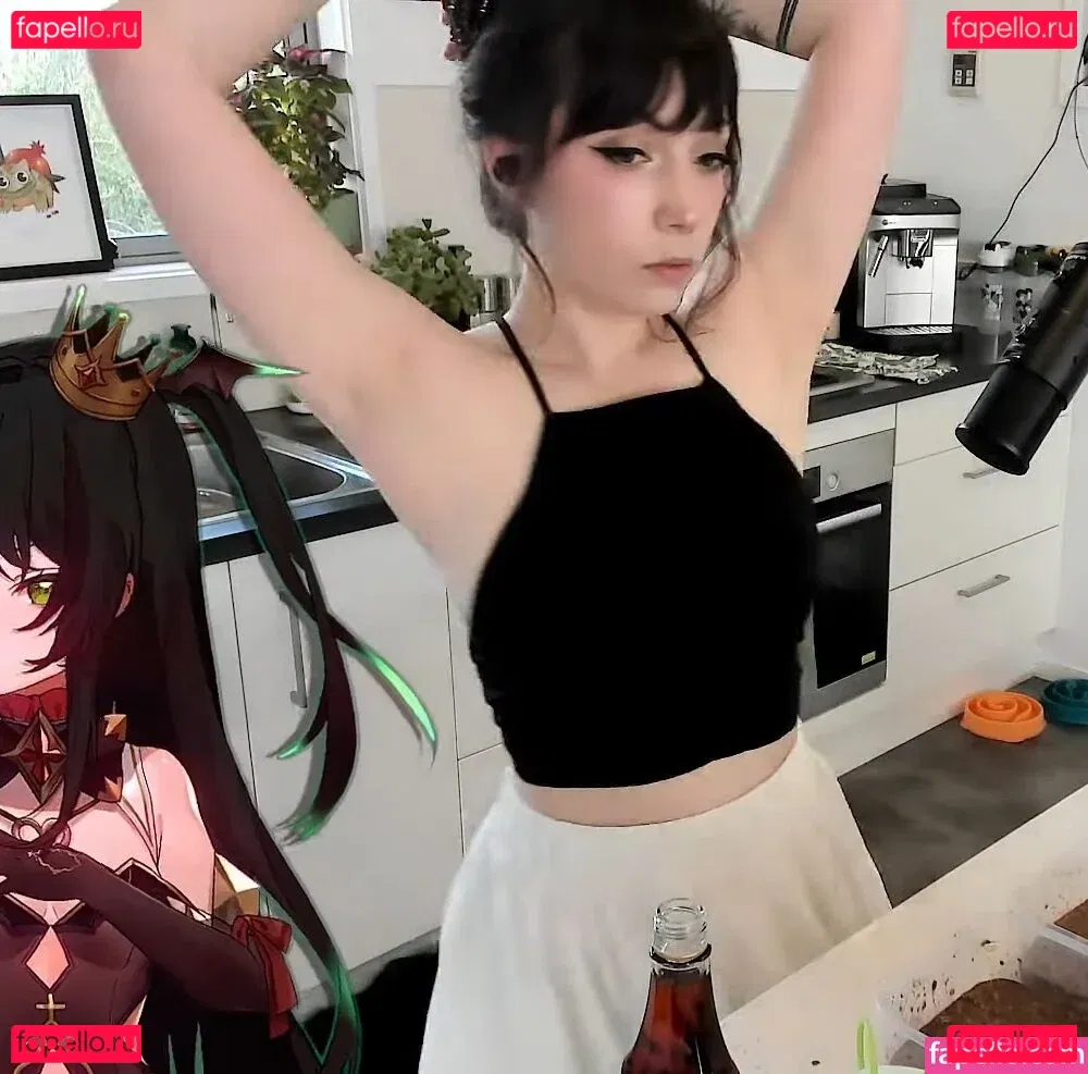 Layna Lazar Onlyfans Photo Gallery 