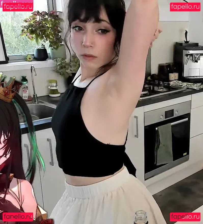 Layna Lazar Onlyfans Photo Gallery 