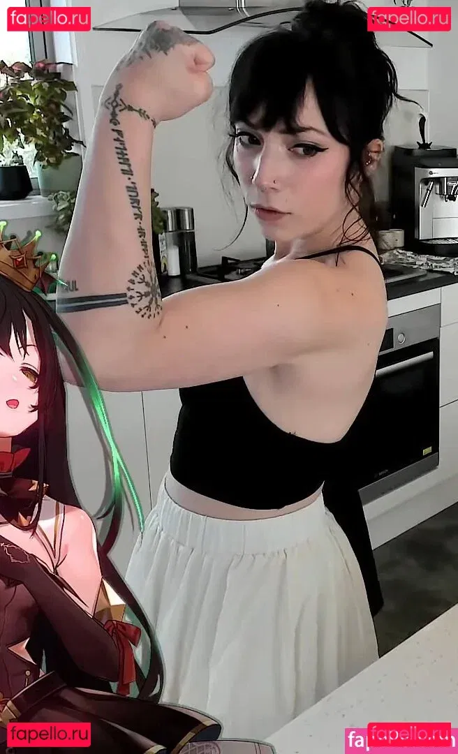 Layna Lazar Onlyfans Photo Gallery 