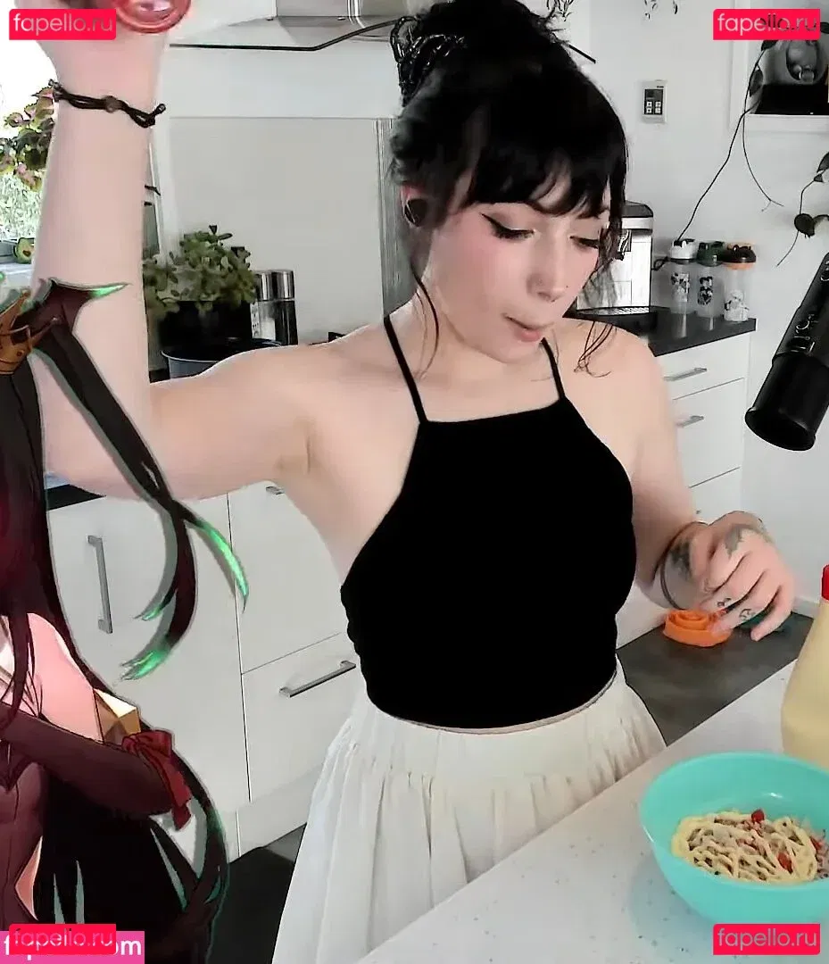 Layna Lazar Onlyfans Photo Gallery 