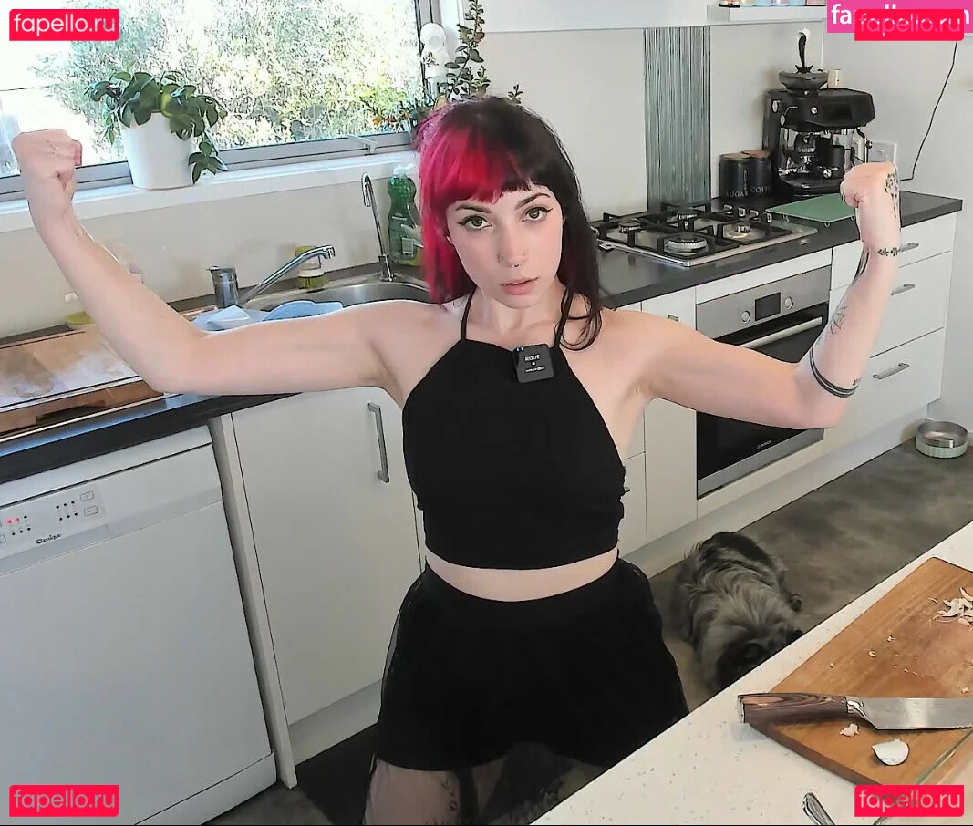 Layna Lazar Onlyfans Photo Gallery 