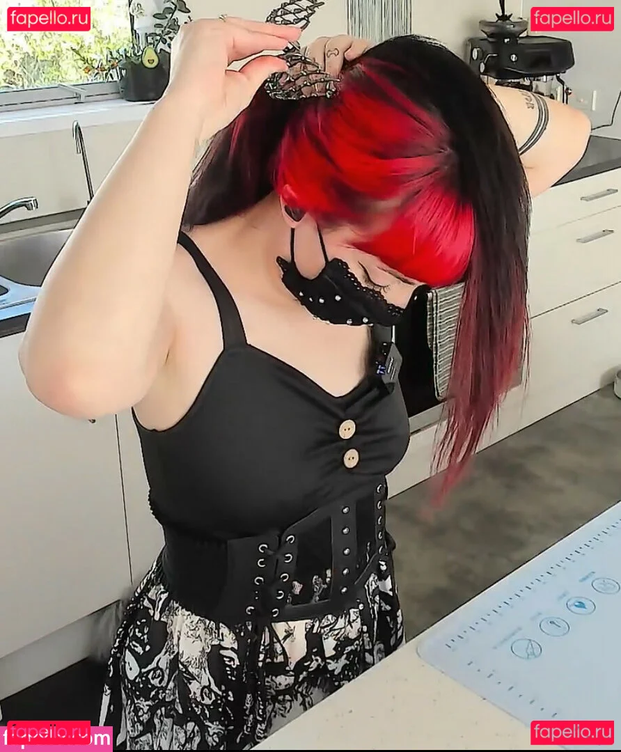 Layna Lazar Onlyfans Photo Gallery 