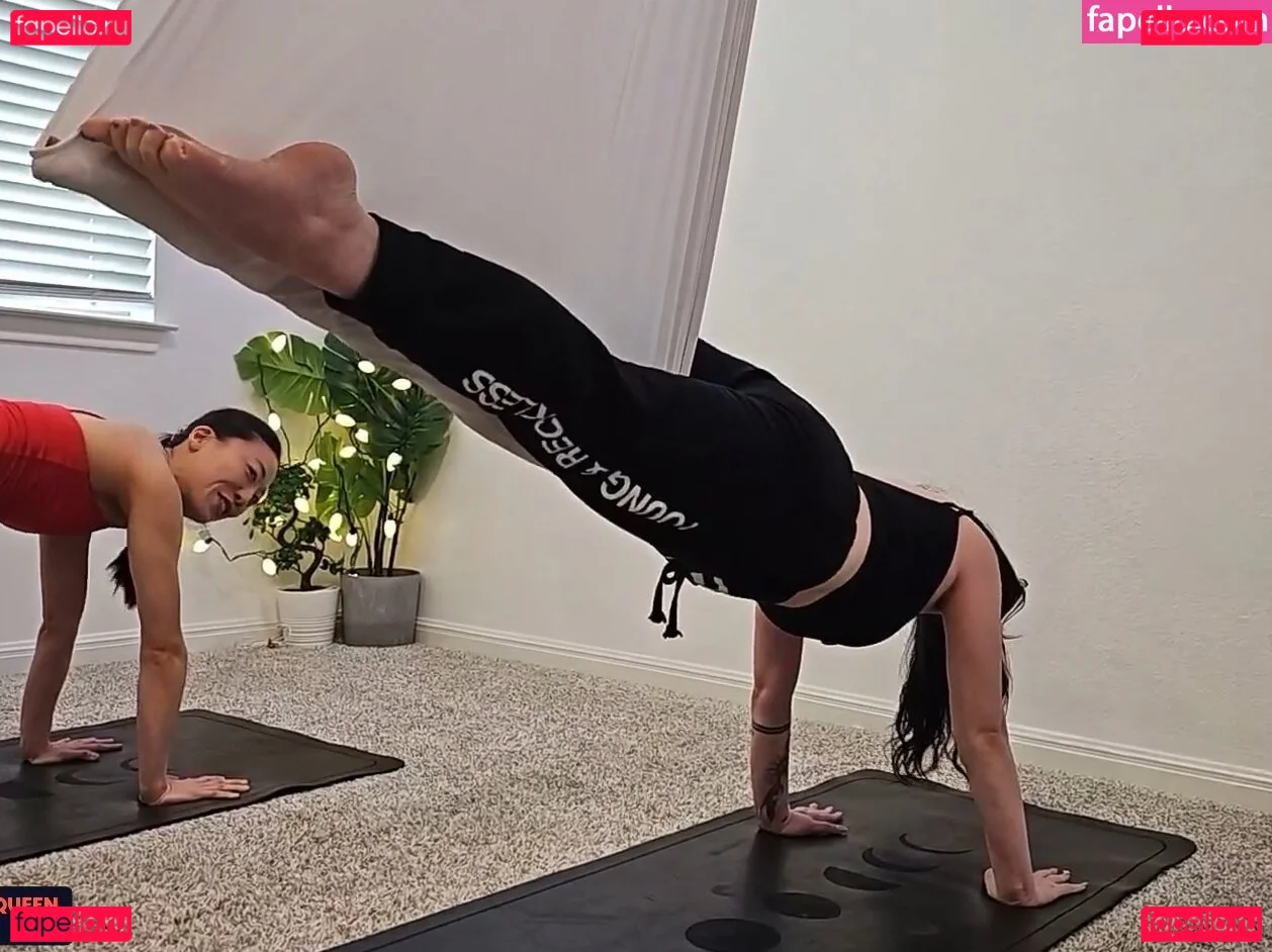 Layna Lazar Onlyfans Photo Gallery 