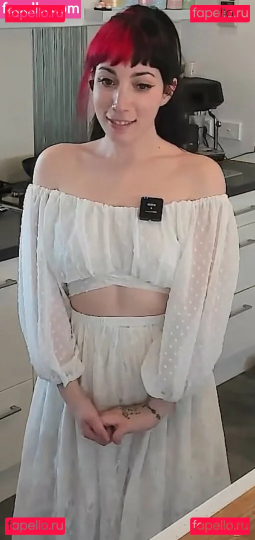 Layna Lazar Onlyfans Photo Gallery 