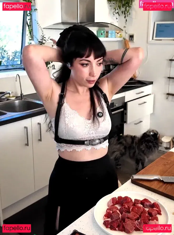 Layna Lazar Onlyfans Photo Gallery 