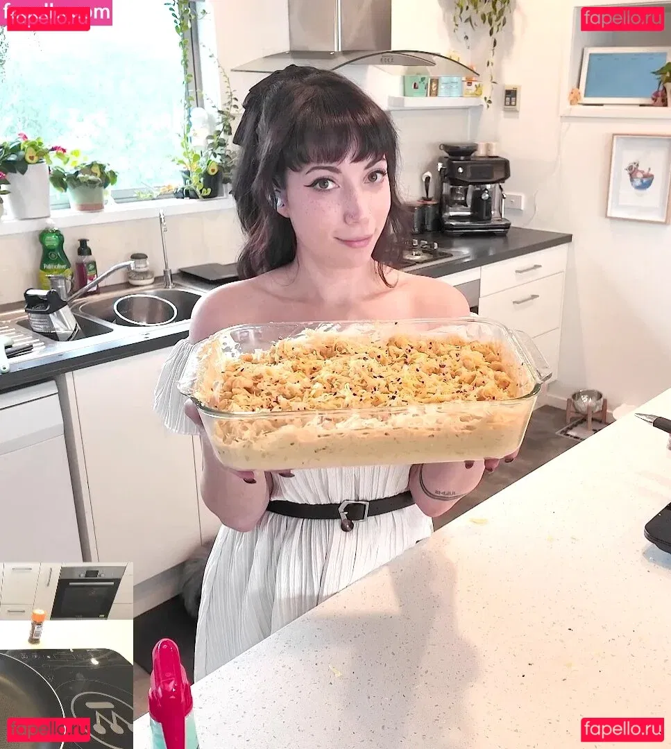 Layna Lazar Onlyfans Photo Gallery 