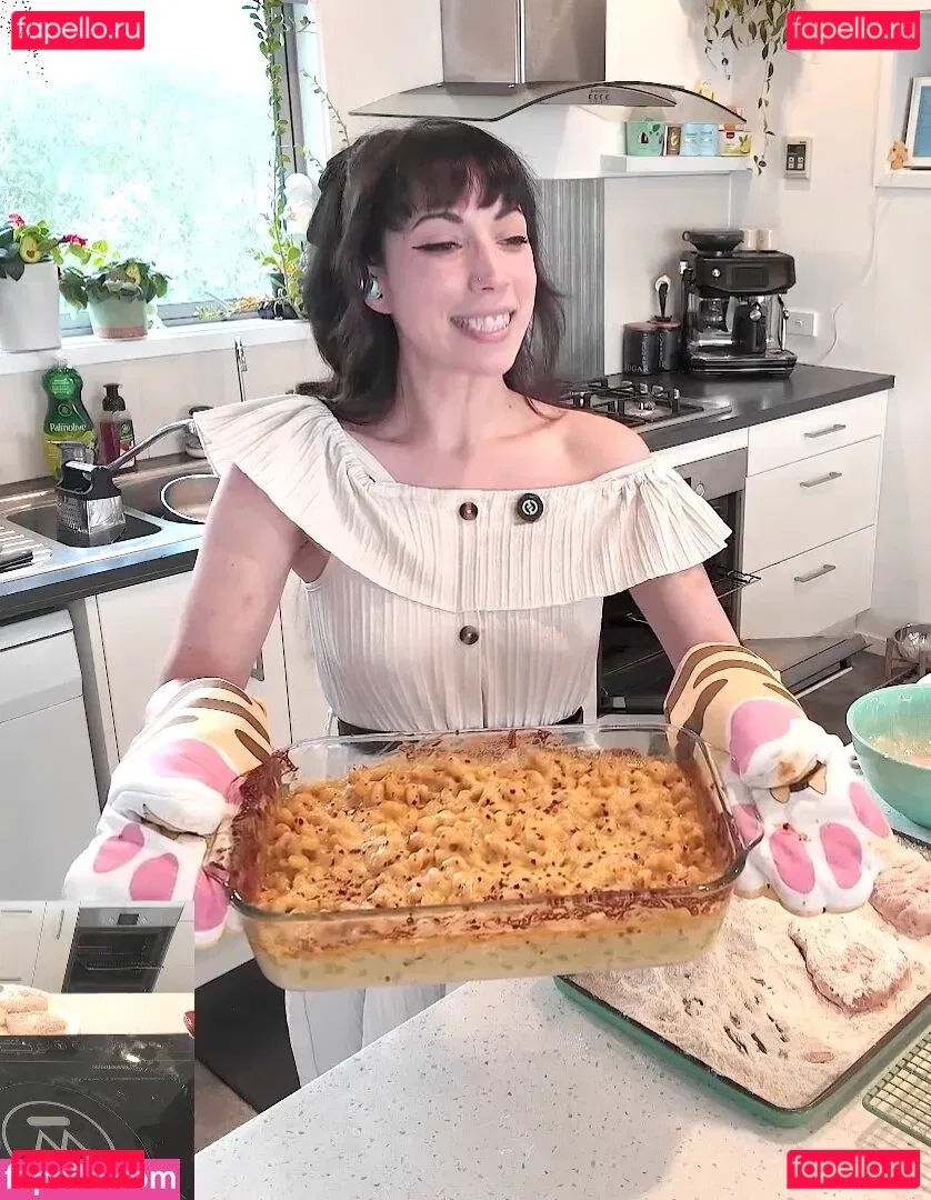 Layna Lazar Onlyfans Photo Gallery 