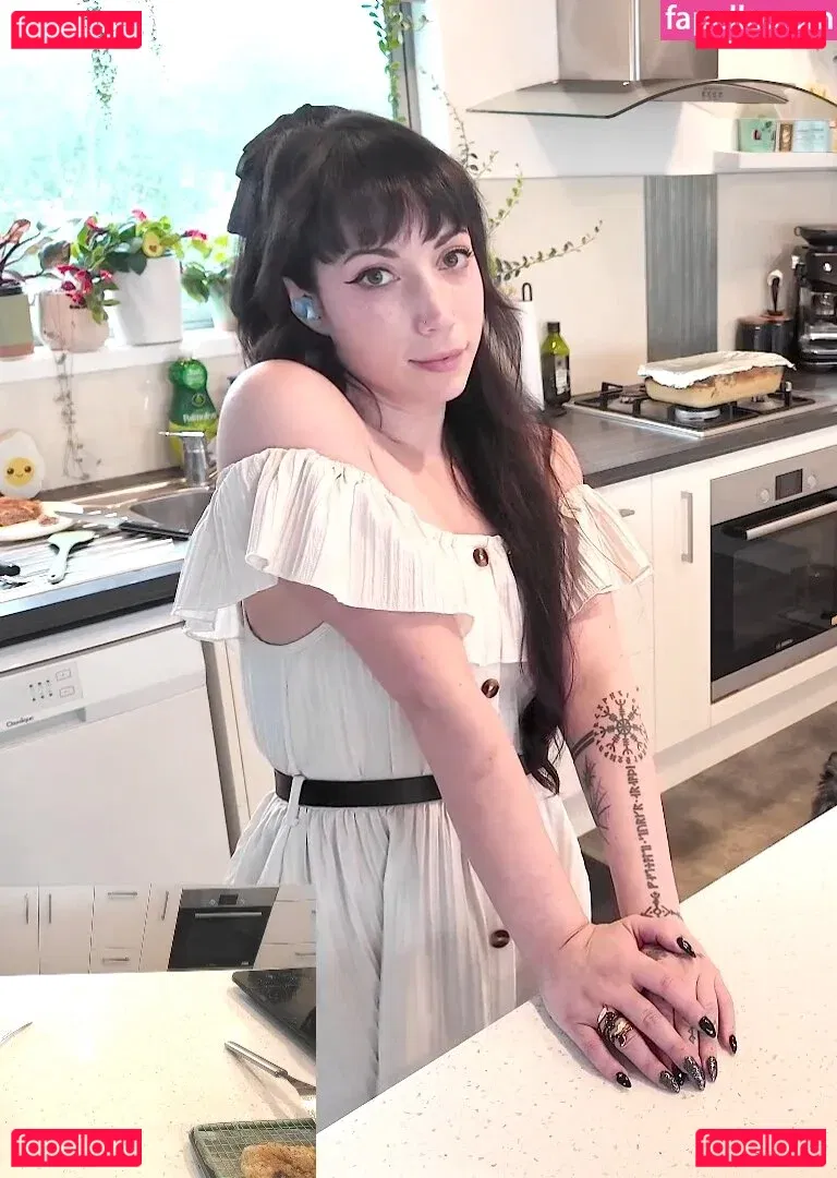 Layna Lazar Onlyfans Photo Gallery 