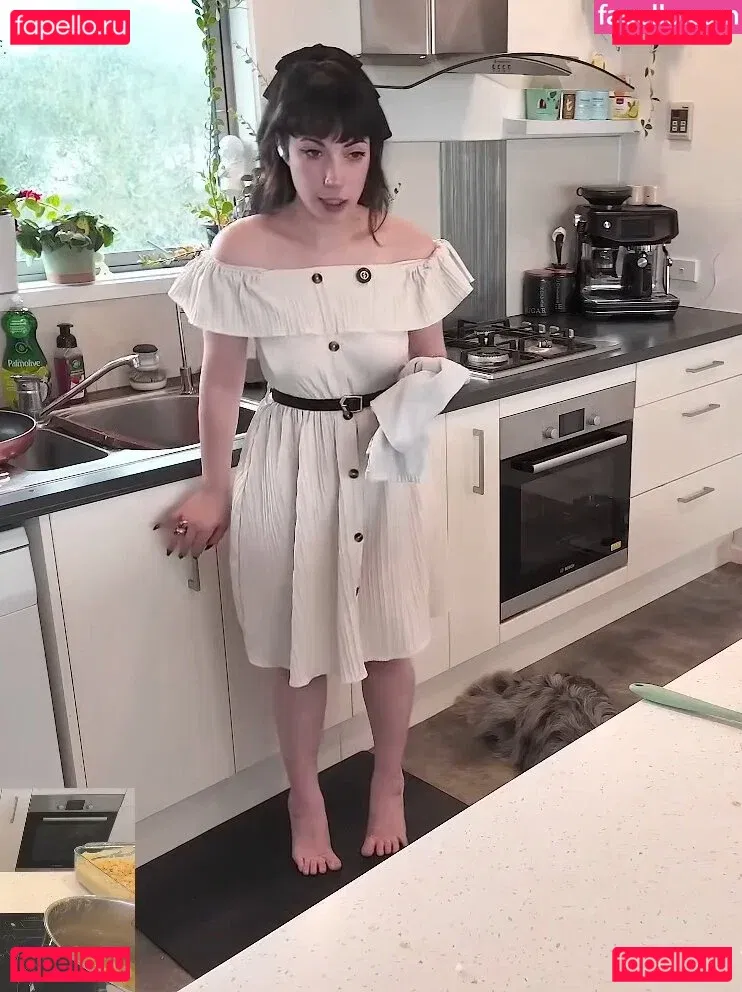 Layna Lazar Onlyfans Photo Gallery 