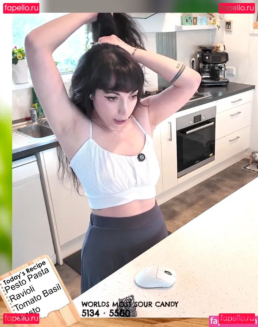 Layna Lazar Onlyfans Photo Gallery 