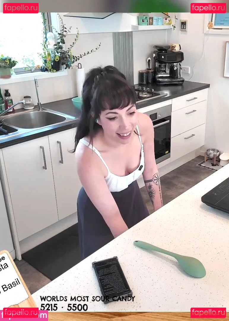 Layna Lazar Onlyfans Photo Gallery 