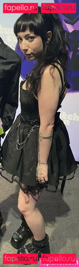 Layna Lazar Onlyfans Photo Gallery 