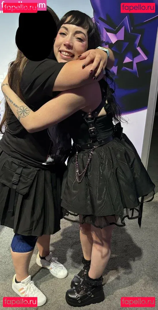 Layna Lazar Onlyfans Photo Gallery 