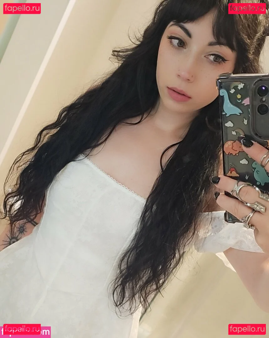 Layna Lazar Onlyfans Photo Gallery 