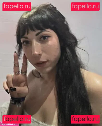 Layna Lazar Onlyfans Photo Gallery 